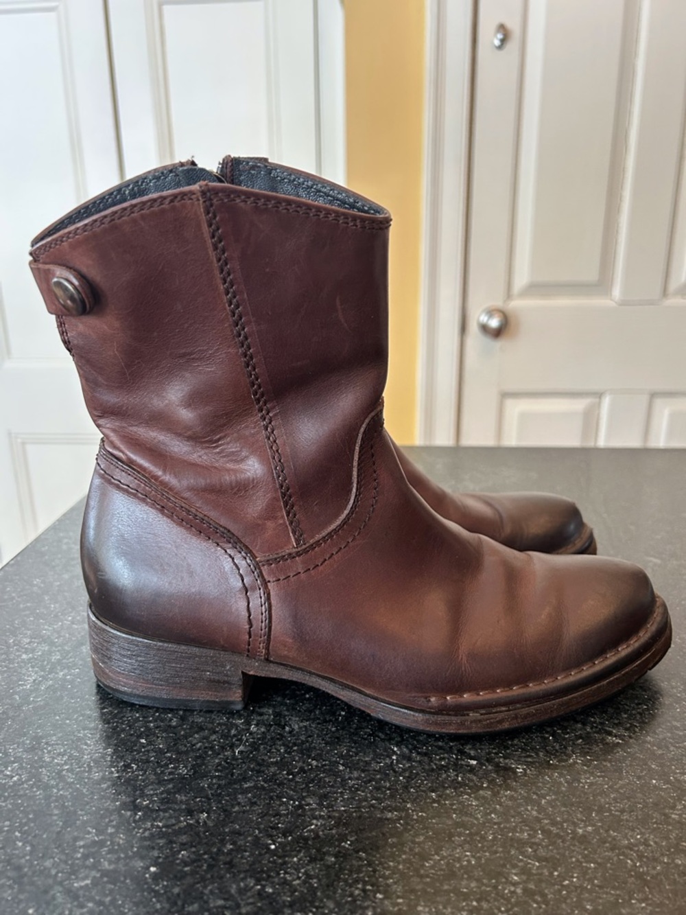 Wonderful Alberto Fermani Brown Leather Side-Zip Ankle Boots - Size 37 = US 6